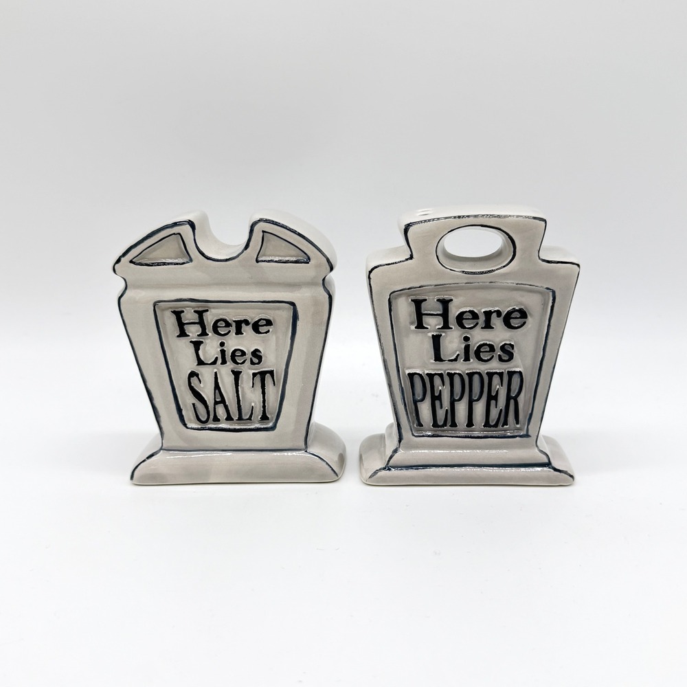 ONE HUNDRED 80 DGREES Tombstone Salt Pepper Shakers Halloween Spooky Decor - Picture 4 of 10